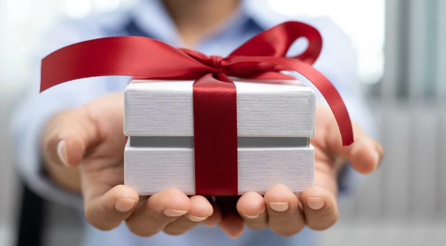 Maximizing Brand Impact Through Thoughtful Giveaways
